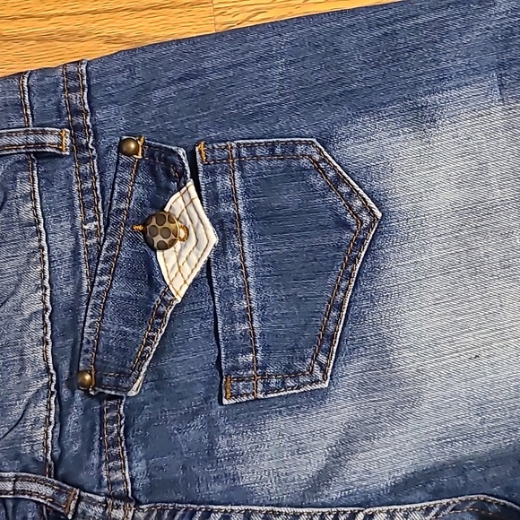 Appliqued jeans, sz 8 - Picture 6 of 7